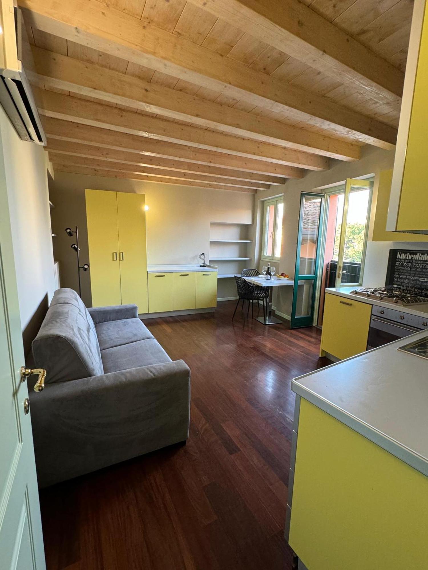 Splendid Apartment Desenzano del Garda Exterior foto