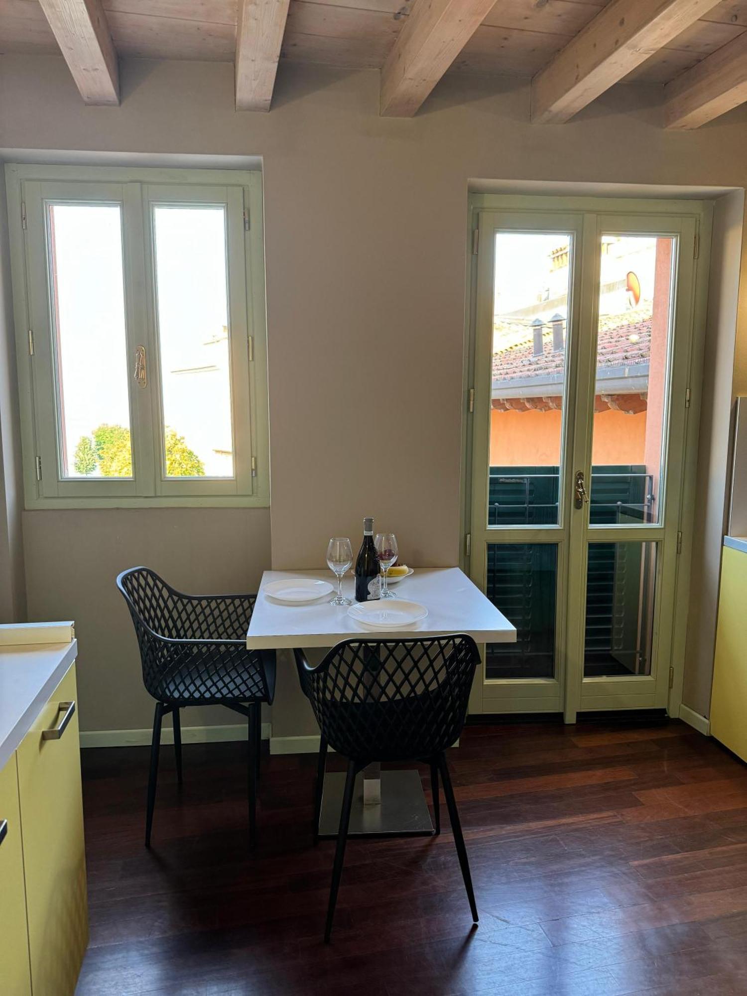 Splendid Apartment Desenzano del Garda Exterior foto
